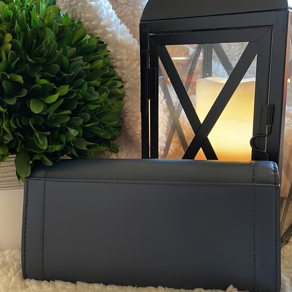 🦋 EUC MK Long Wallet 🦋 - Picture 9 of 9